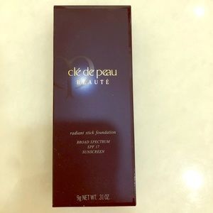 Cle de Peau Radiant Stick Foundation in Beige